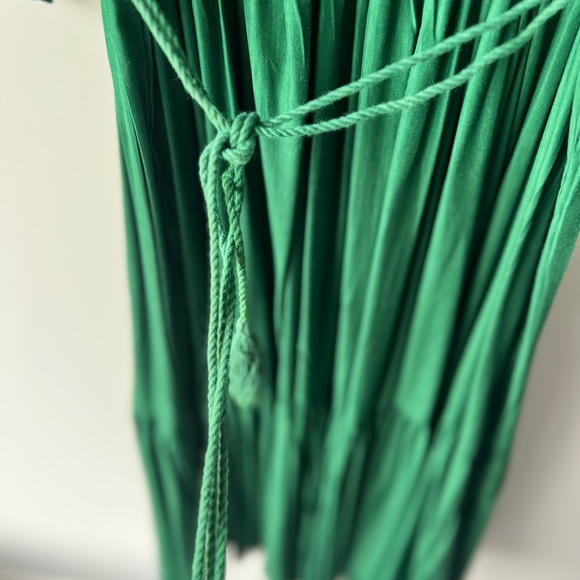 Worthier Umina Tie Waist Dress in Forrest Green Size S/M BNWT - Picture 6 of 8